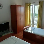 Mime 아파트 로고즈니차