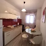 Mime 아파트 로고즈니차