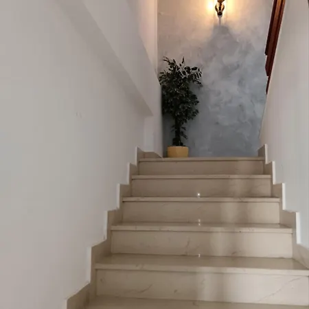 Apartment Mime