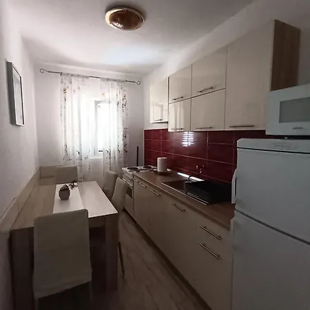 Mime Apartment *